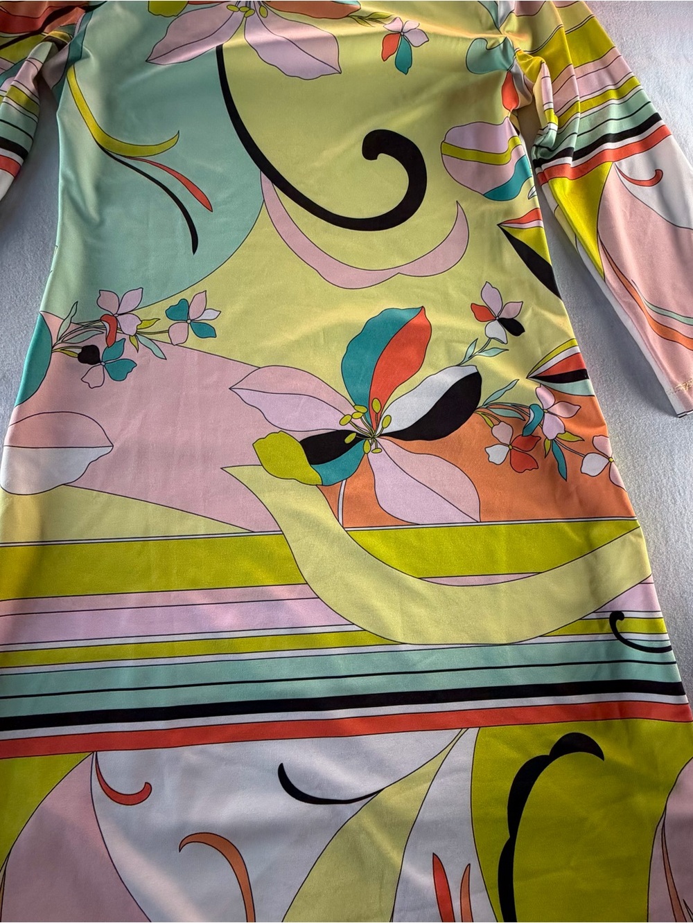 Dress - Picture 10 of 11